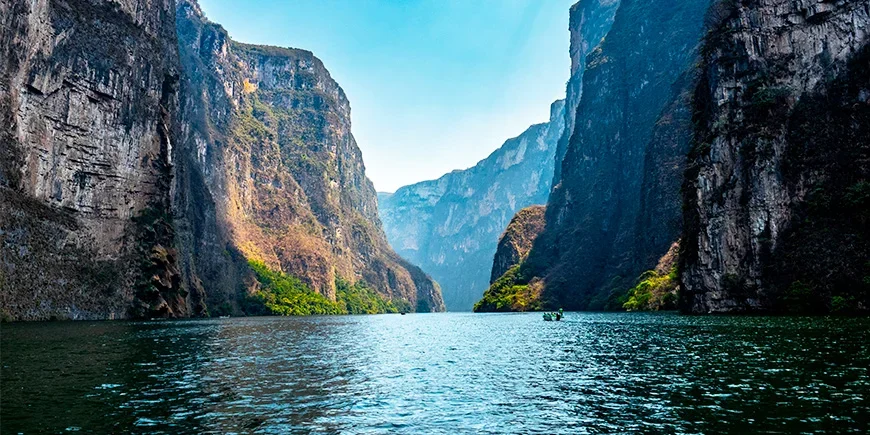 Zonnige dag in de Sumidero Canyon